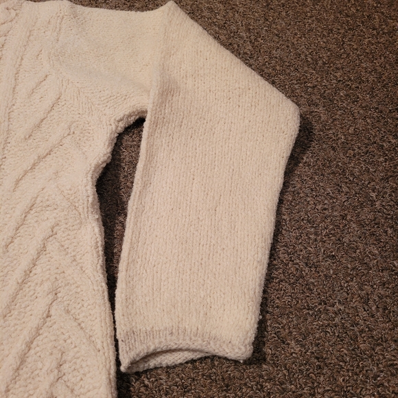 Irelands Eye White Cable Knit Turtle Neck Sweater - Picture 9 of 11